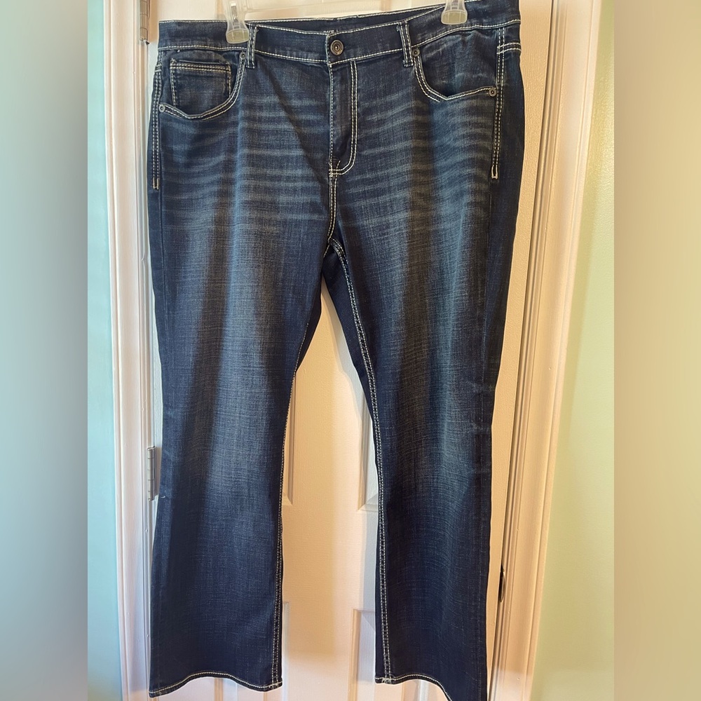 Men’s BKE Straight Jean